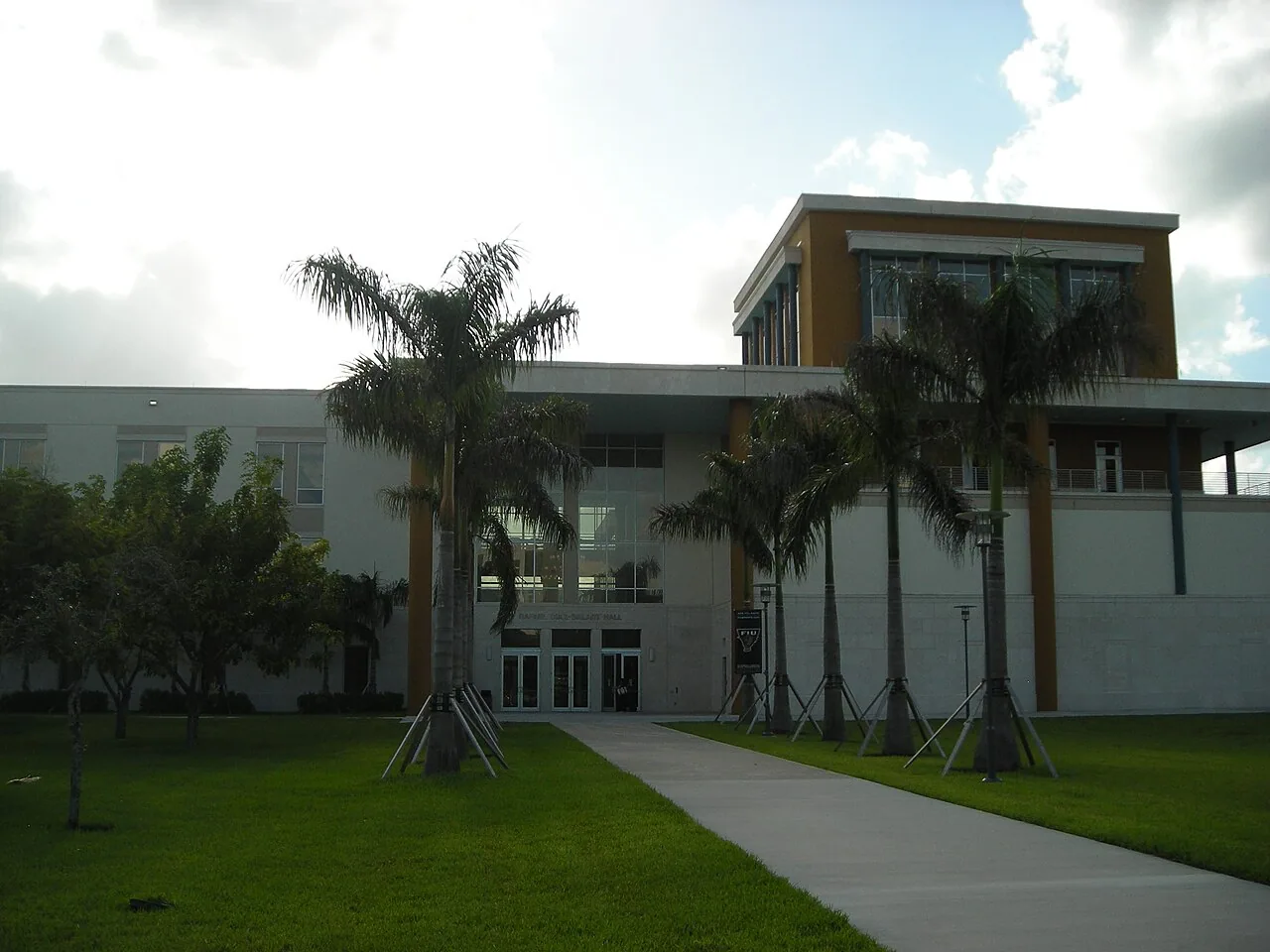 College and University Roofing in Conroe, TX