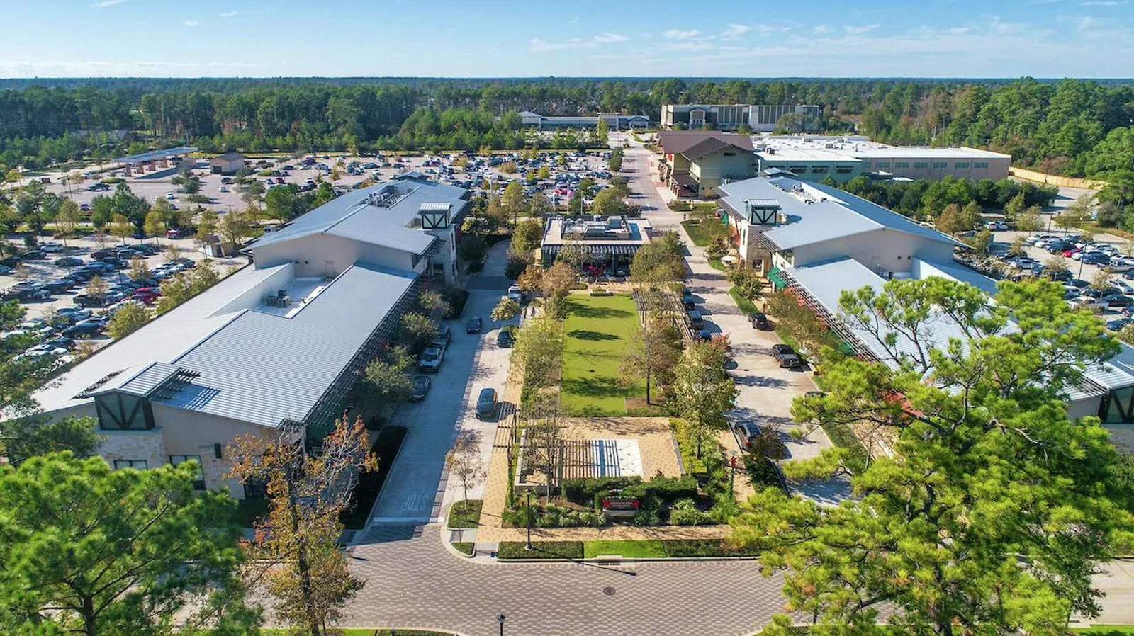 Commercial Roofing in Creekside Park West, The Woodlands, TX