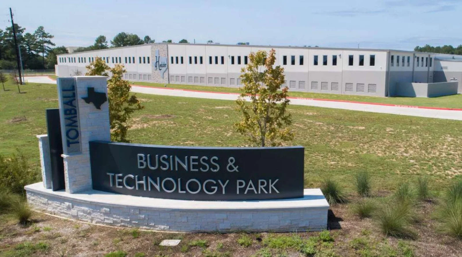 Commercial Roofing in Tomball Business and Technology Park, Tomball, TX