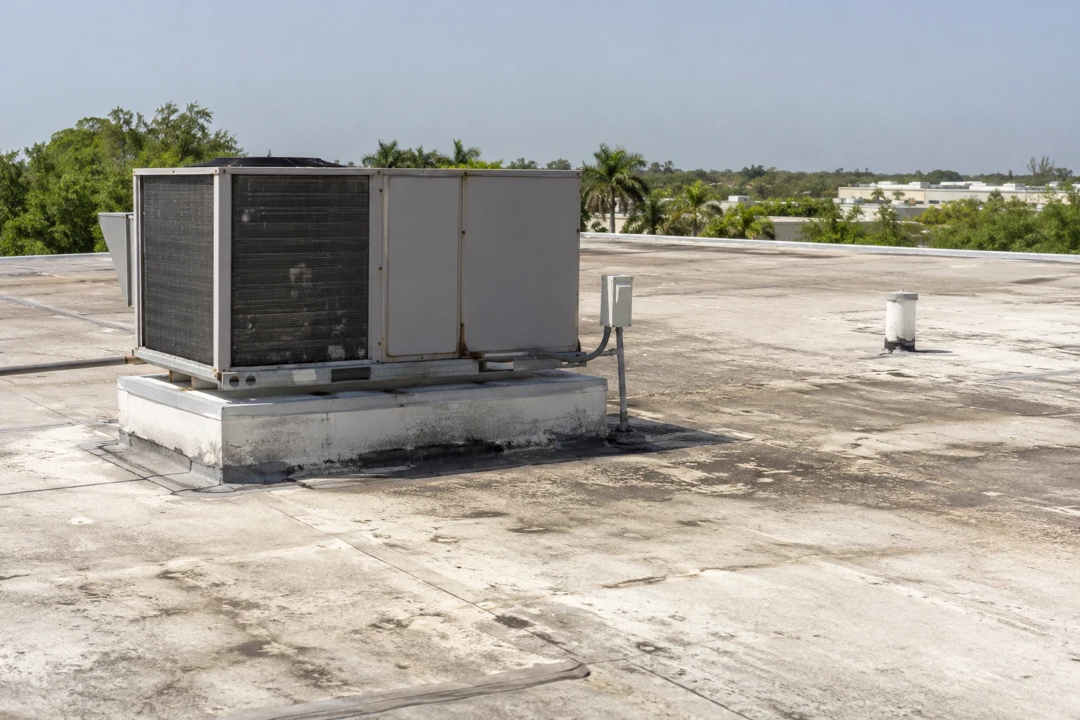Commercial Roof Maintenance in Conroe, TX